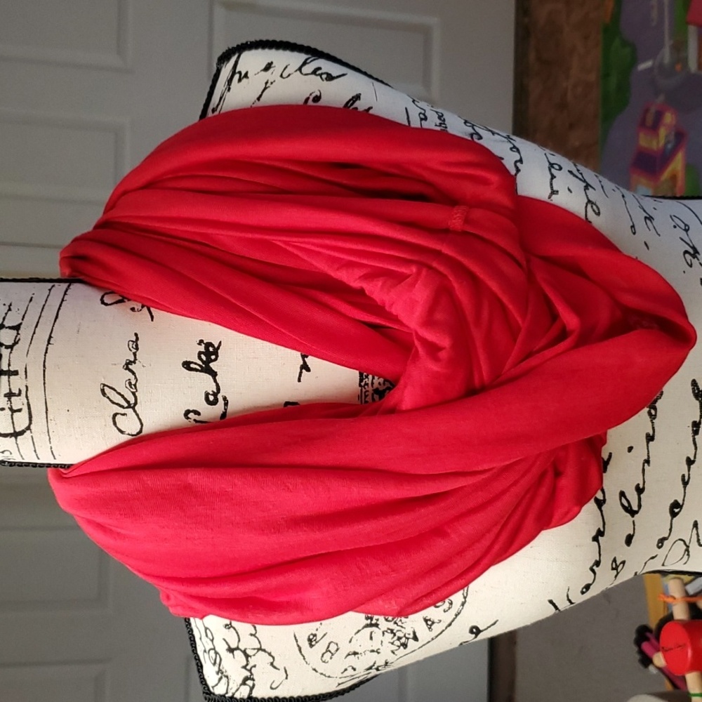 Infinity scarf Red - Picture 2 of 5